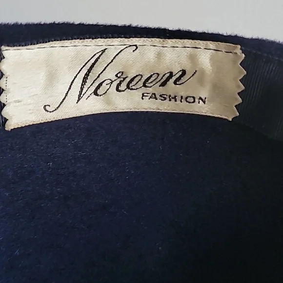 Vintage Noreen Navy Velvet fashion hat - Picture 8 of 9